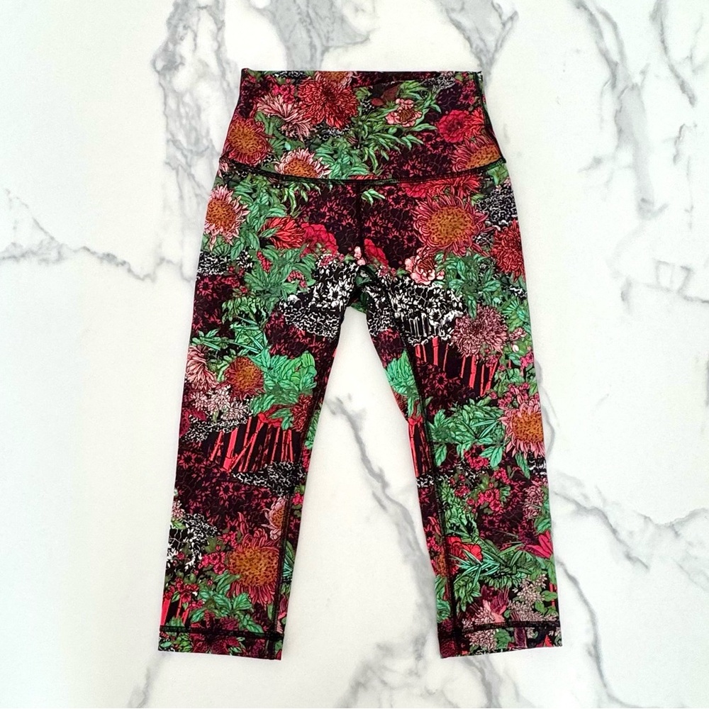 Lululemon Cropped Colourful High-Rise Tight Legging 18”